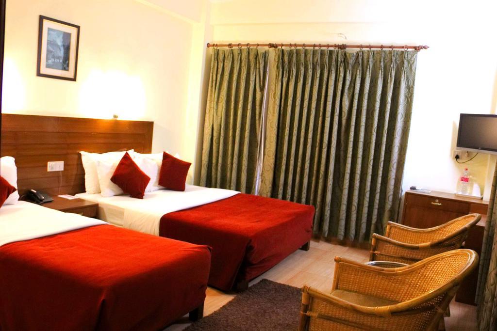 Hotel Tara Pokhara Eksteriør billede