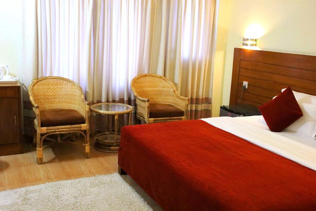 Hotel Tara Pokhara Eksteriør billede