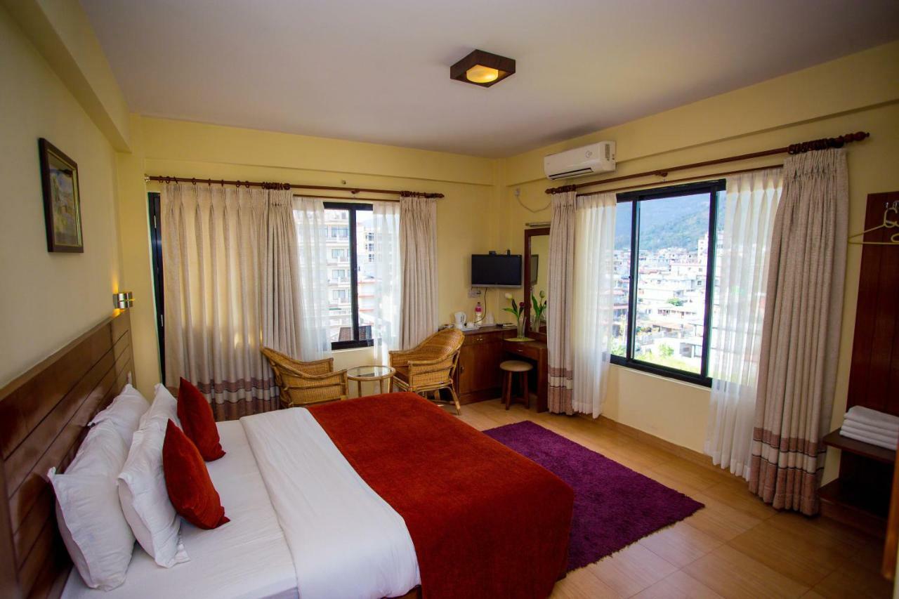 Hotel Tara Pokhara Eksteriør billede