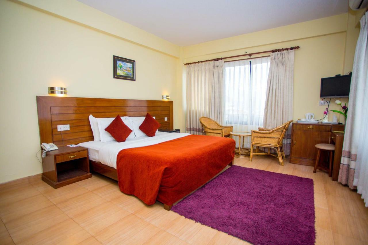 Hotel Tara Pokhara Eksteriør billede