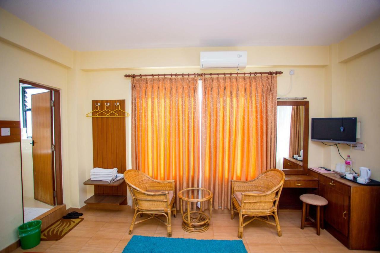 Hotel Tara Pokhara Eksteriør billede