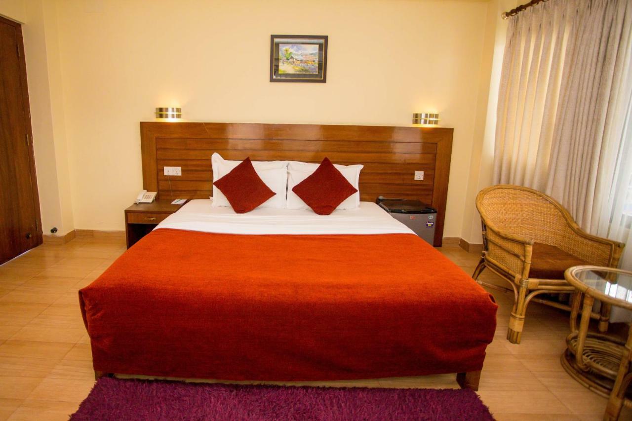 Hotel Tara Pokhara Eksteriør billede